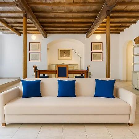 The Balcony - Piazza Del Campo