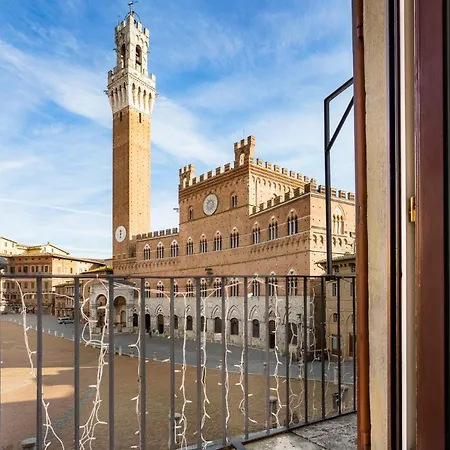 Apartament The Balcony - Piazza Del Campo Siena