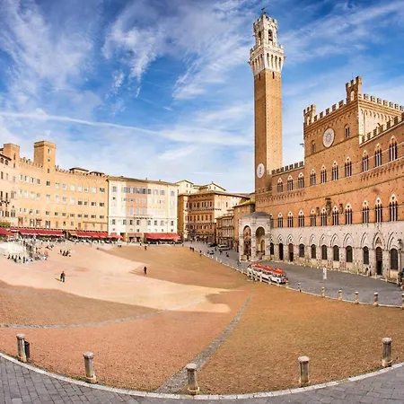 The Balcony - Piazza Del Campo * Siena