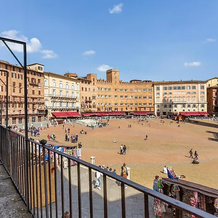 The Balcony - Piazza Del Campo Apartmán *