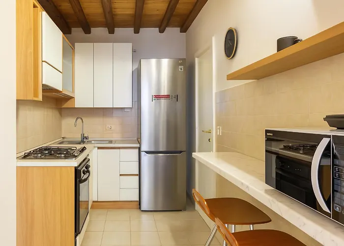 The Balcony - Piazza Del Campo Сиена