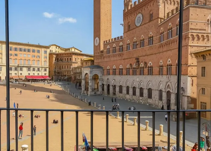 The Balcony - Piazza Del Campo * Siena