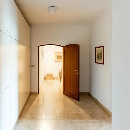 The Balcony - Piazza Del Campo Apartment Siena