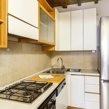 The Balcony - Piazza Del Campo *