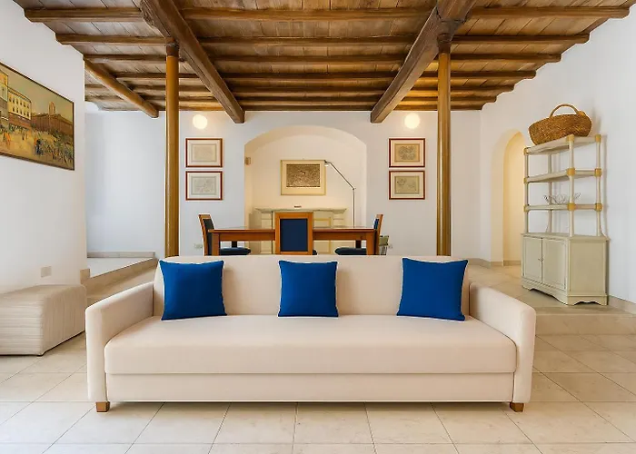 The Balcony - Piazza Del Campo